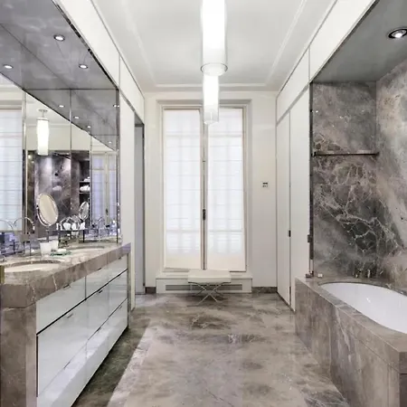 Exceptional Duplex Bathed In Sunshine Apartment